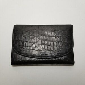 NWOT Tryst TriFold croc print leather wallet black